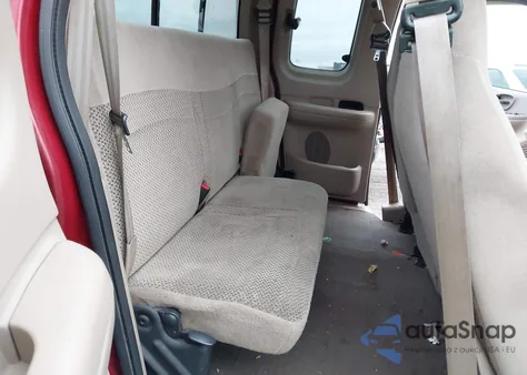 2000 Ford F-150 Lariat/Work Series/Xl/Xlt from USA, damaged, VIN 1FTRX18L3YNB44308